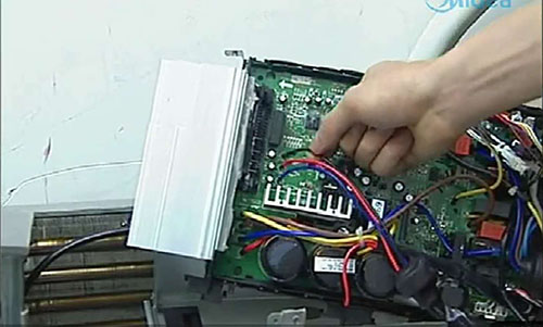 白水美的空调电话是多少